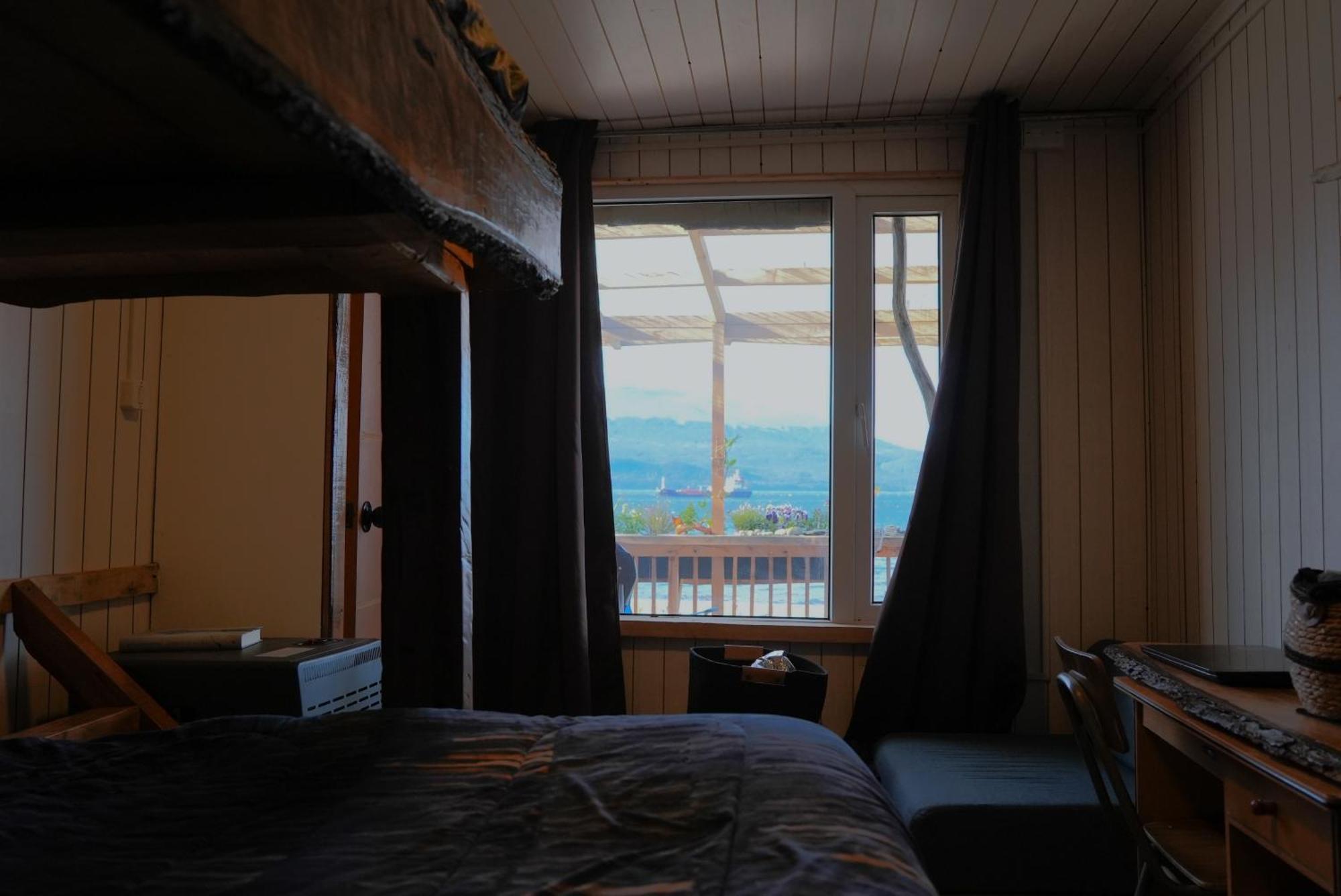 Refugio Jemmy Button Hotel Puerto Williams Buitenkant foto