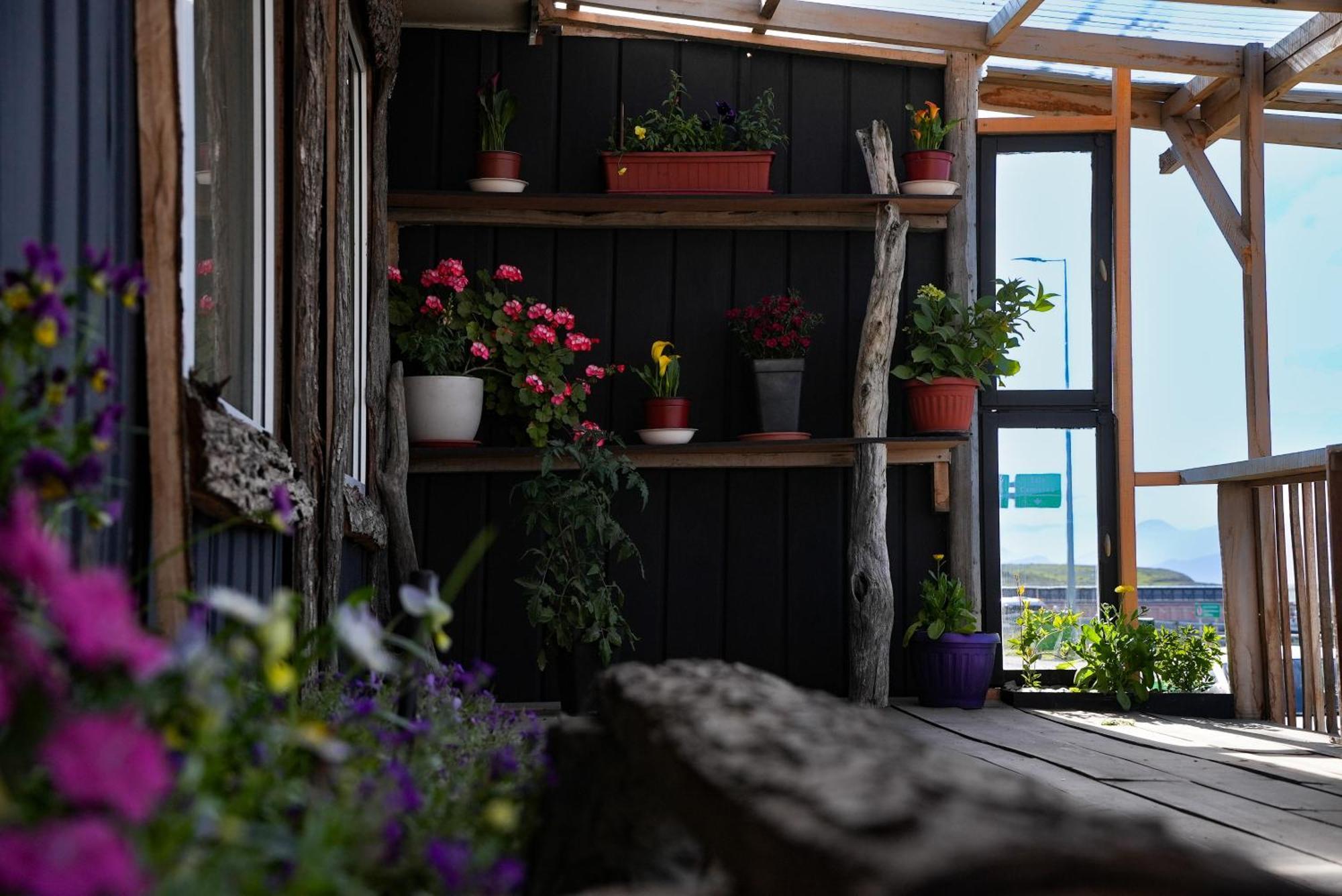 Refugio Jemmy Button Hotel Puerto Williams Buitenkant foto