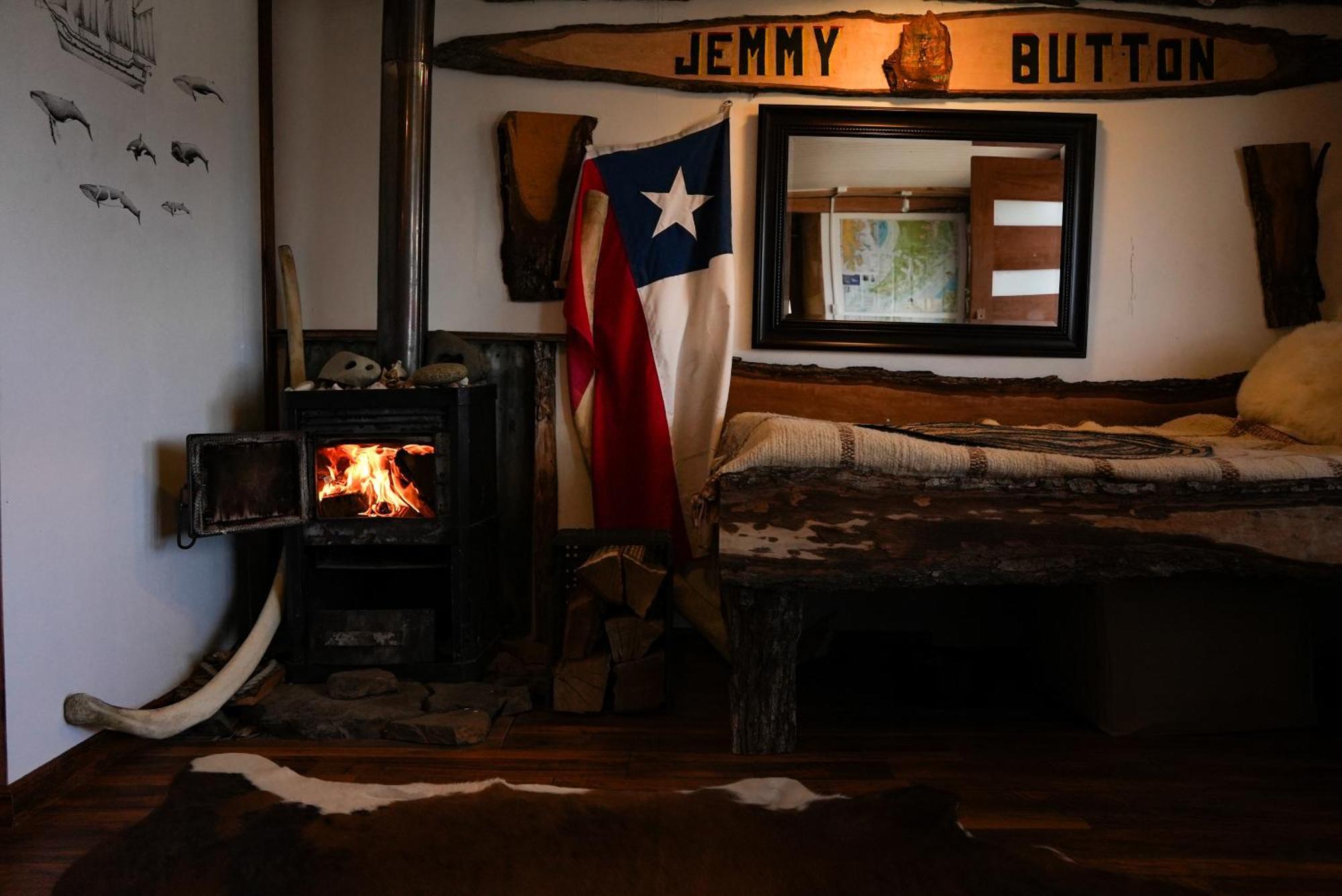 Refugio Jemmy Button Hotel Puerto Williams Buitenkant foto