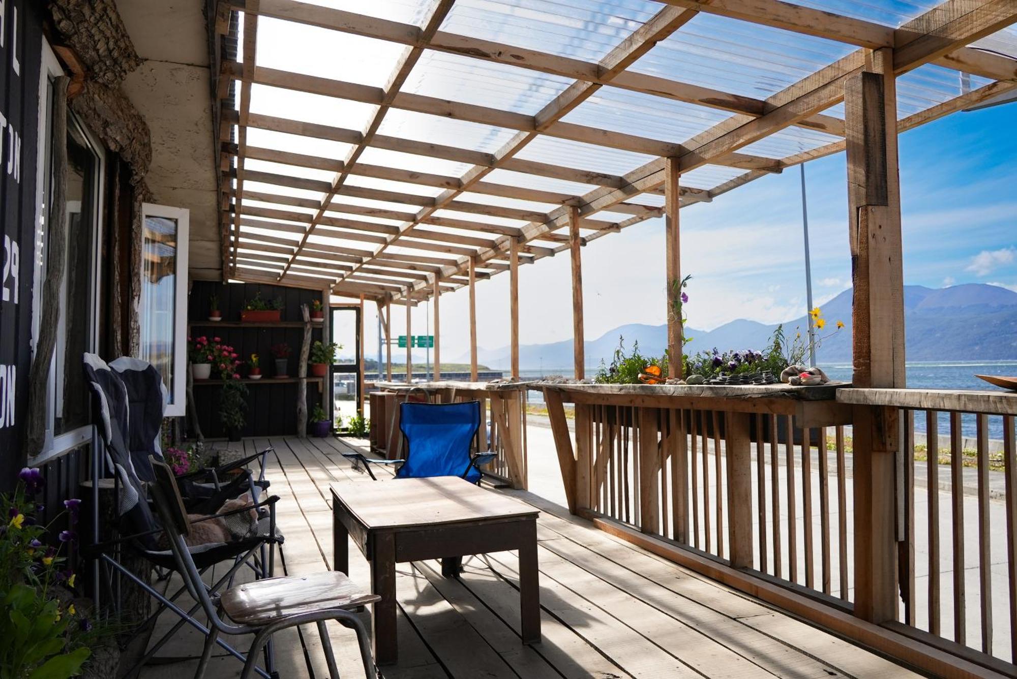 Refugio Jemmy Button Hotel Puerto Williams Buitenkant foto