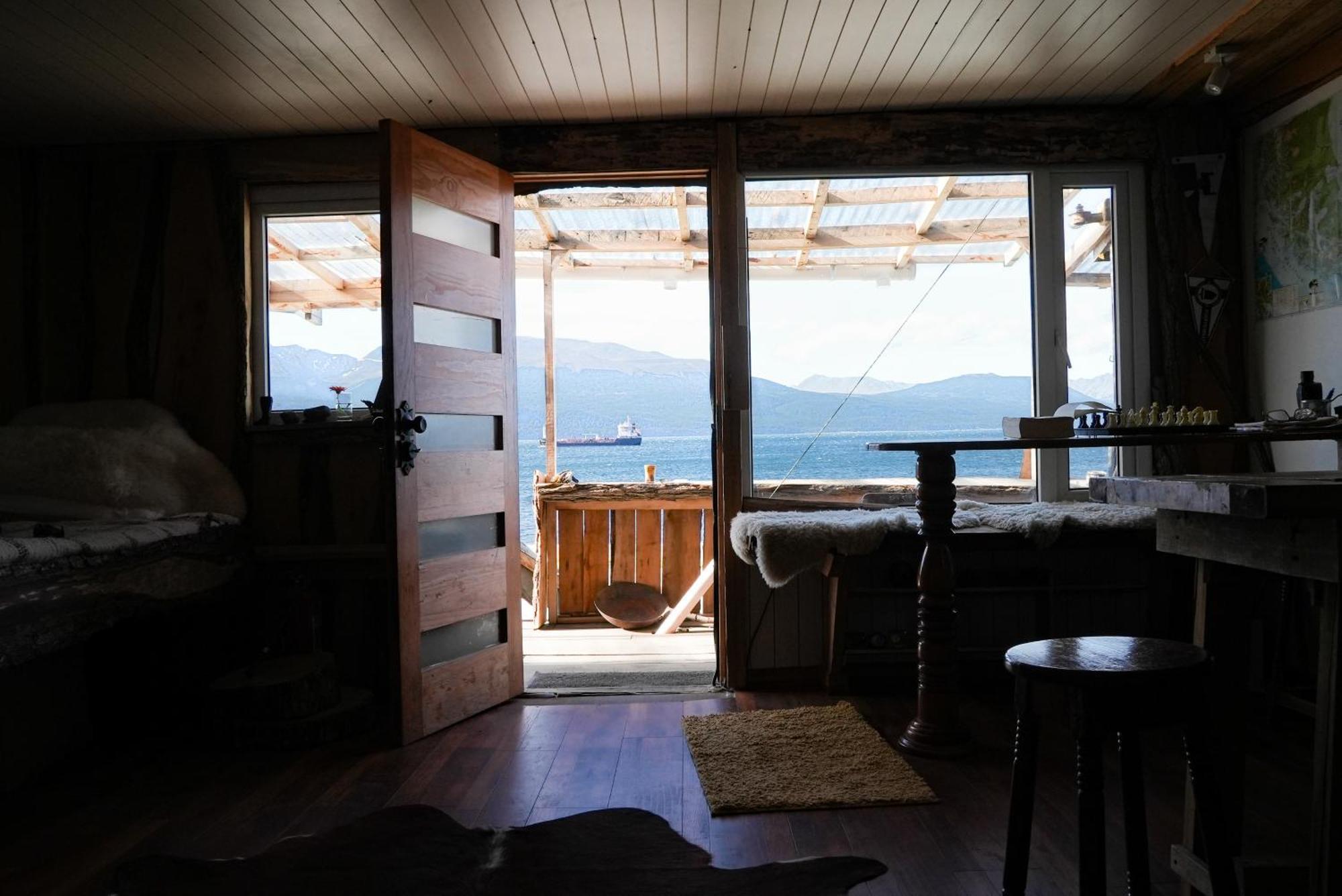 Refugio Jemmy Button Hotel Puerto Williams Buitenkant foto